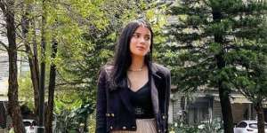 Gaya Sabrina Chairunnisa Tampil Formal dengan Outfit Setengah Miliar!