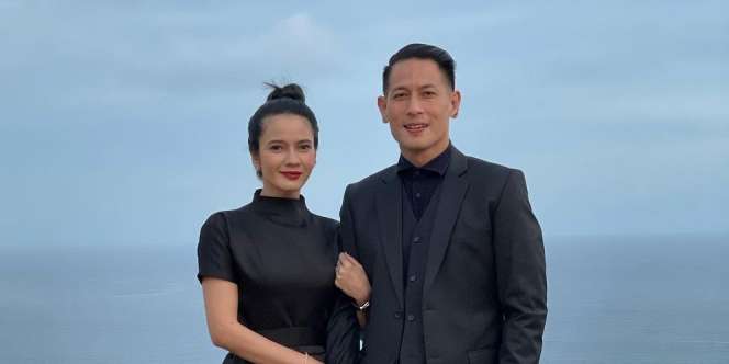 Sang Kekasih Bongkar Kebiasaan Chef Juna di Pesawat