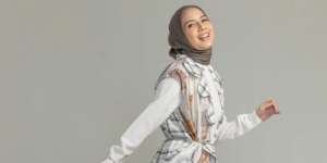 Cantik Menawan, Layering Style ala Tya Ariestya 