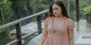 Tampil Apa Adanya! Sederet Seleb Pede dengan Tubuh Curvy