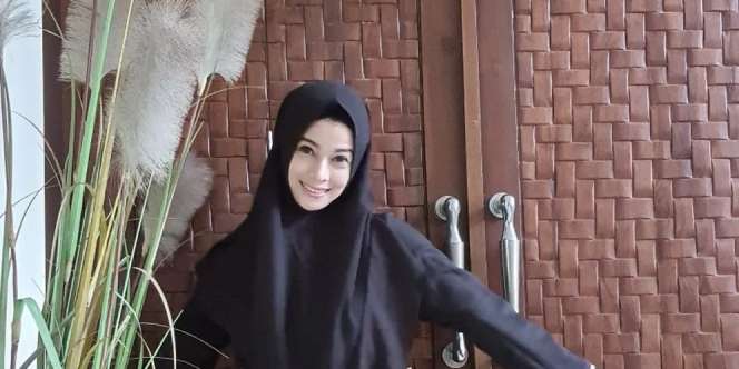 Potret Terbaru Jihan Fahira yang Awet Muda di Usia 44 Tahun