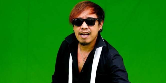 Masih Ingat Ian Kasela? Dulu Vokalis Grup Band Terkenal, Sempat Terpuruk & Jual Kaca Mata Demi Makan, Begini Nasibnya Sekarang