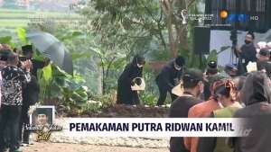 Potret Suasana Pemakaman Eril, Ridwan Kamil dan Atalia Tegar Melepas Kepergian Sang Putra