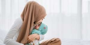 4 Cara Redakan Bau Tak Sedap Pada Anak