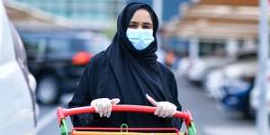 Arab Saudi Cabut Aturan Wajib Masker di Dalam Ruangan, Kecuali di 2 Masjid Suci