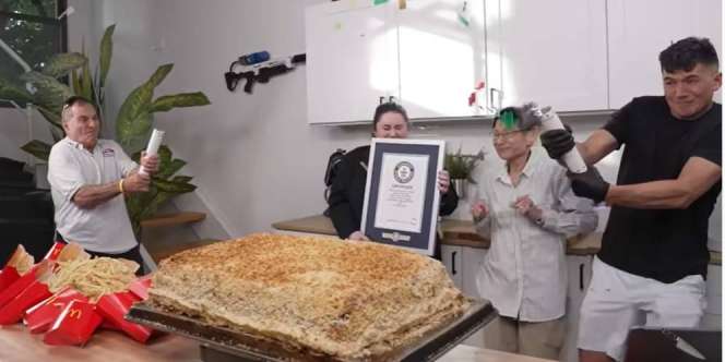 Pecahkan Rekor Dunia, Chicken Nugget Beratnya Lebih dari 20 Kg