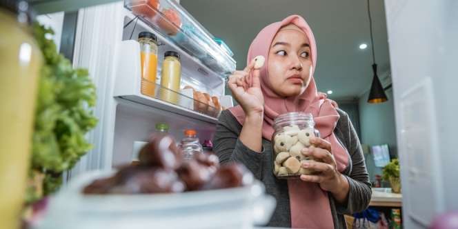 Benarkah Makan Malam Bisa Menambah Berat Badan?