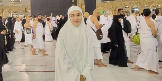 Ayu Ting Ting Sempat Sakit Saat Umroh, Ini Penyebabnya