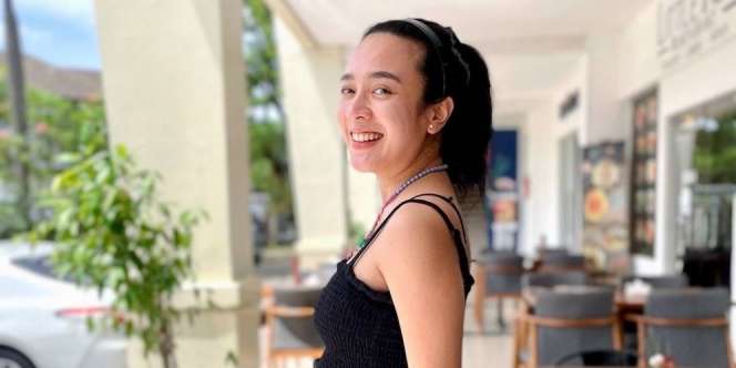 12 Tahun Menanti, Dea Ananda Melahirkan Anak Pertama