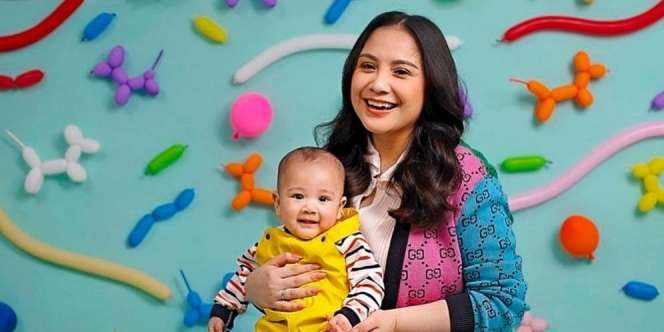 Rayyanza Pakai Kostum Gajah Bersepatu Gucci, Super Gemas!