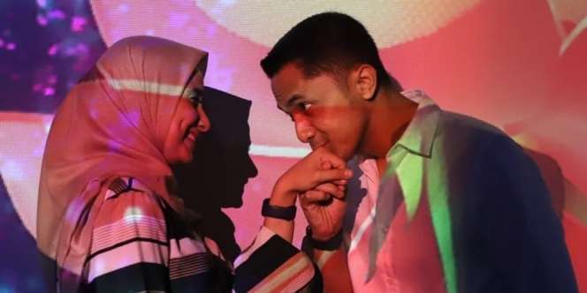 Momen Kocak Sonya Fatmala Digombali Anak SMA, Reaksi Hengky Kurniawan Bikin Siswa Minta Maaf