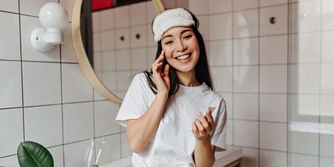 Sering Menyimpan Produk Kecantikan Ini di Kamar Mandi? Eits, Waspada Risikonya!