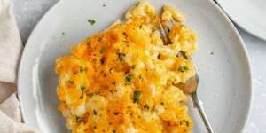 Manjakan Perut Saat Makan Malam dengan Sedapnya Mac and Cheese Yuk!