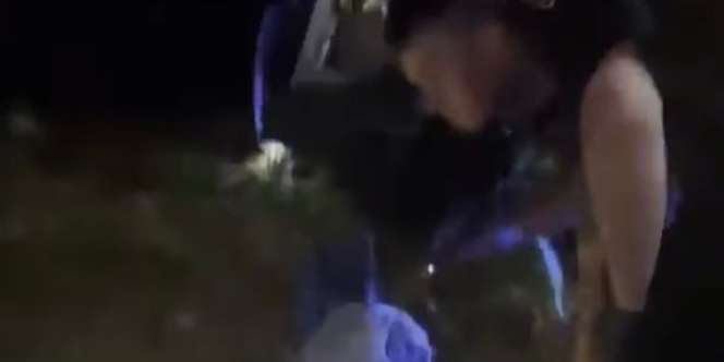 Mobil Ugal-ugalan Ngebut di Tengah Malam, Saat Dihentikan Polisi Penumpangnya Bikin Merinding