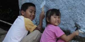 Ridwan Kamil Bagikan Kenangan Masa Kecil Eril, Bantu-bantu Jadi Tukang Cat Bangunan
