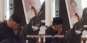 Momen Ridwan Kamil Tertunduk dan Menangis di Pengajian Terakhir Eril