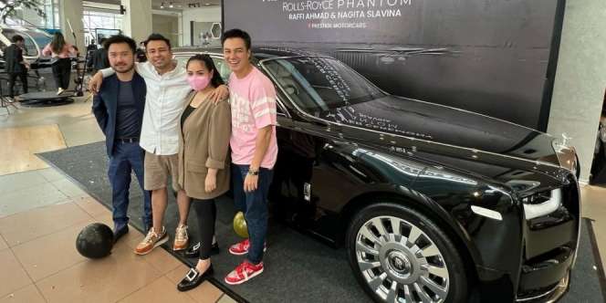 Penampakan Mobil Rolls Royce Super Mewah Hadiah Raffi Ahmad Buat Nagita Slavina
