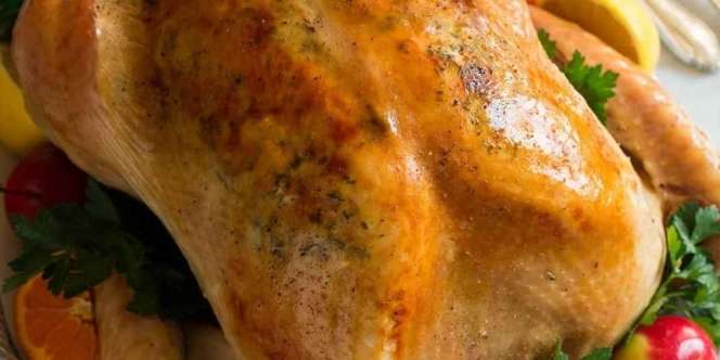 Pengin Menyantap Hidangan yang Beda Bersama Keluarga? Roast Glaze Turkey Bisa Dicoba!