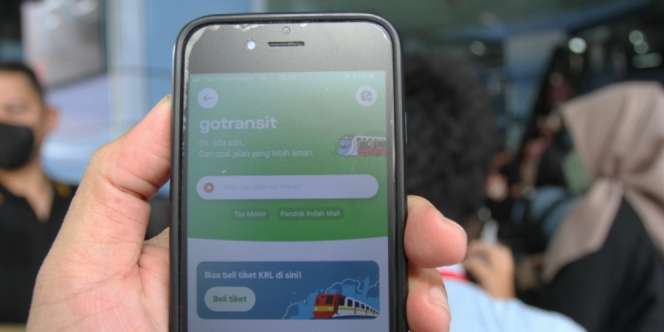 Pengakses Meroket 20 Kali Lipat, Begini Cara Beli Tiket KRL Commuter Lewat Gojek