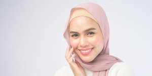 Pakai Sikat Gigi, Ini Cara Bikin Bibir Glowing