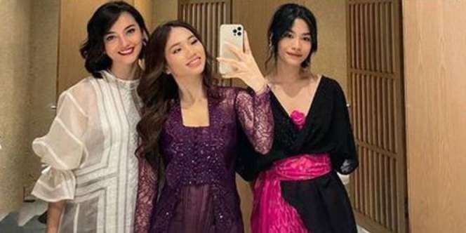 Cantik Pakai Kebaya, Potret Jasmine Abeng Putri Sulung Ririn Ekawati saat Wisuda