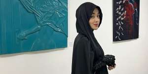 Monochromatic Style untuk Acara Spesial