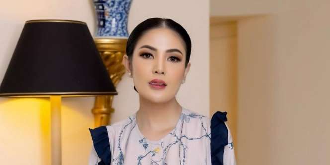 5 Sumber Uang Nindy Ayunda yang Selalu Tampil Elegan