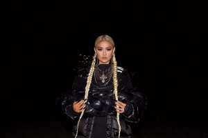 Viral Video Agnez Mo Kebingungan Cari Tempat Parkir, Sikap ke Satpam Jadi Sorotan