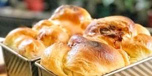 Tak Hanya Lembut di Mulut, Rasa Smooked Beef and Cheese Bread Ini Sanggup Menggoyang Lidah
