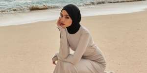 Inspirasi Gaya Eyeliner Simple hingga Bold ala Sashfir