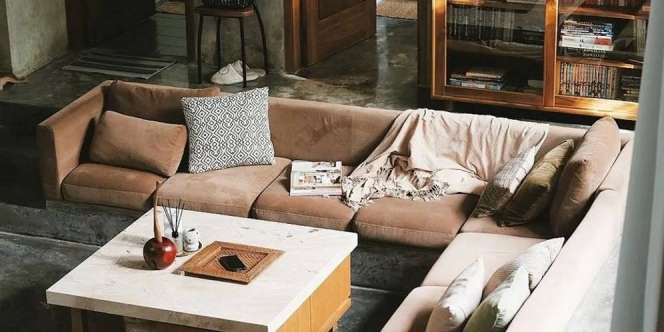 Beda Tinggi Lantai, Buat Suasana Ruangan Menarik dan Dramatis