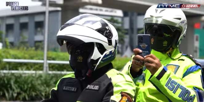 Hati-Hati! Pengendara Bisa Kena Tilang ETLE Karena Jepretan Kamera HP Polisi
