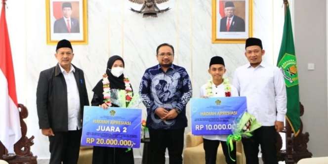 Terima Bonus dari Kemenag, Jihan dan Hafizi Raih Juara MTQ Internasional di Amerika