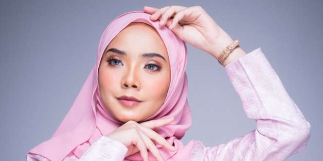 Dapatkan Wajah Flawless Seperti Seleb di Red Carpet dalam 2 Langkah