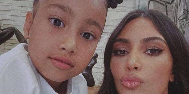 Momen Liburan Putri Kim Kardashian Naik Private Jet yang Didekor Khusus