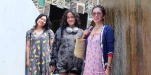 Momen Ussy Liburan Hanya dengan 2 Anak Gadisnya, Biar Makin Bonding