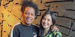 Minta Maaf dengan Perlakuan Ibu, Reaksi Arie Kriting Bikin Membuat Indah Permatasari Makin Sayang