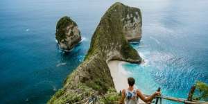 4 Wisata Nusa Penida Barat, Manjakan Mata & Suasana Hati