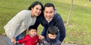 Intip Liburan Sekaligus Reuni Keluarga Sandra Dewi di Australia