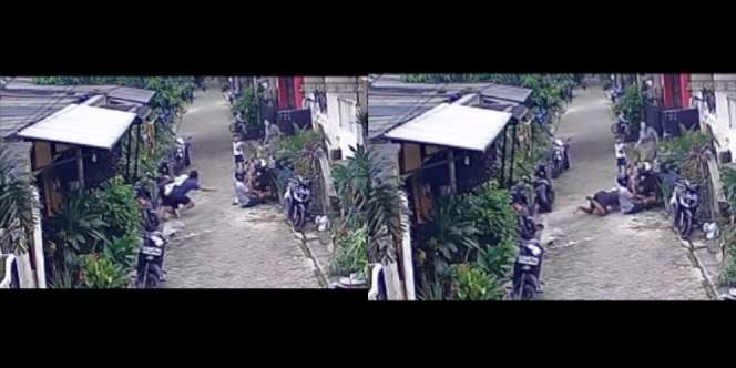 Mau Ngakak tapi Kasihan, Bantu Tetangga Terjatuh dari Motor, Si Pria Malah Nyungsep: 'Niat Nolong Malah Ikut Ditolongin'