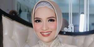 Potret Yulistra Ivo Azhari Istri Mantan Suami Ussy Sulistiawaty, Paras Cantiknya Bikin Takjub!