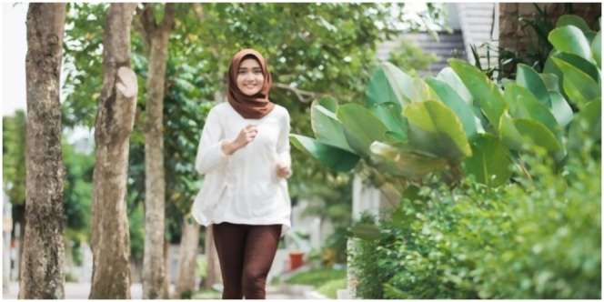 8 Manfaat Lari Pagi untuk Kesehatan dan Kecantikan, Buat Tubuh Lebih Segar dan Rileks