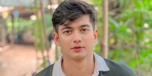 Sungkan Menolak Karena Artis Baru, Teuku Ryan Minta Maaf Soal Adegan Mesra di FTV