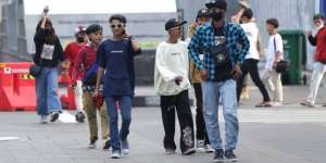Rupa-rupa Gaya Outfit Bocah 'SCBD Citayam Fashion Week'