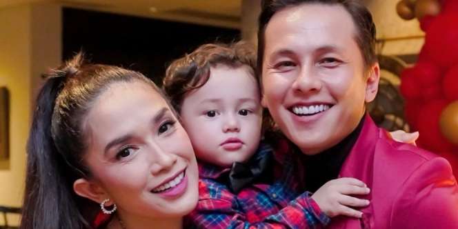 Ulang Tahun, Ussy Sulistiawaty Speechless Dapat Kado Mewah dari Andhika Pratama