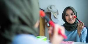 Tutorial Membuat Kulit Tampak Lebih Sehat dengan Makeup