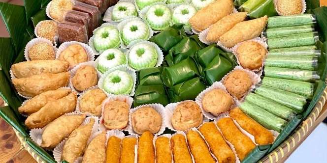 Mendadak Ada Acara di Rumah? Jadikan Hampers Kue Nampan Ini Sebagai Sajiannya