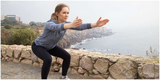 8 Manfaat Squat Jump bagi Tubuh, Bantu Bentuk Paha dan Pinggul Jadi Ideal