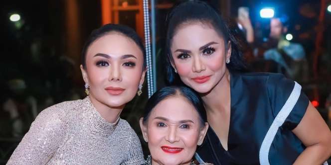 Ketahuan Datang Pakai Rok Mini SMA, Yuni Shara `Diomel` Krisdayanti