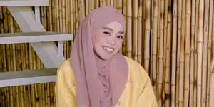 Lesti Kejora Kembali Tampil Flawless dengan Riasan Marlene Hariman